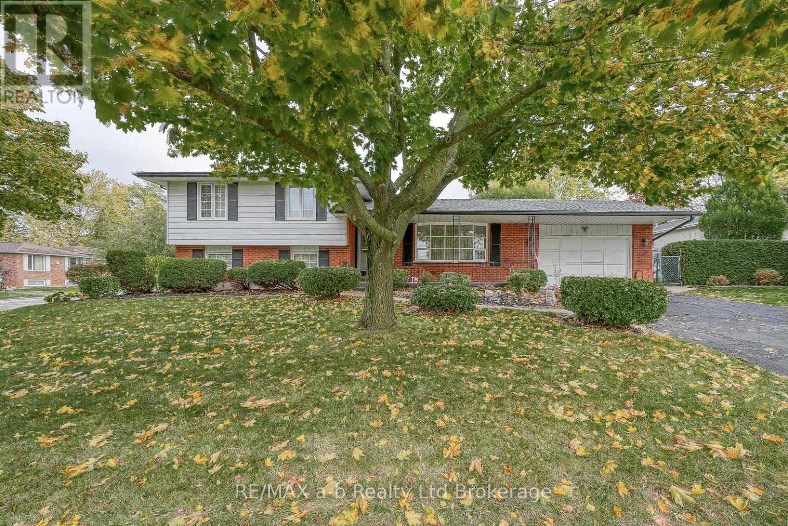 1 Golden Pl, Ingersoll, ON N5C 3N5