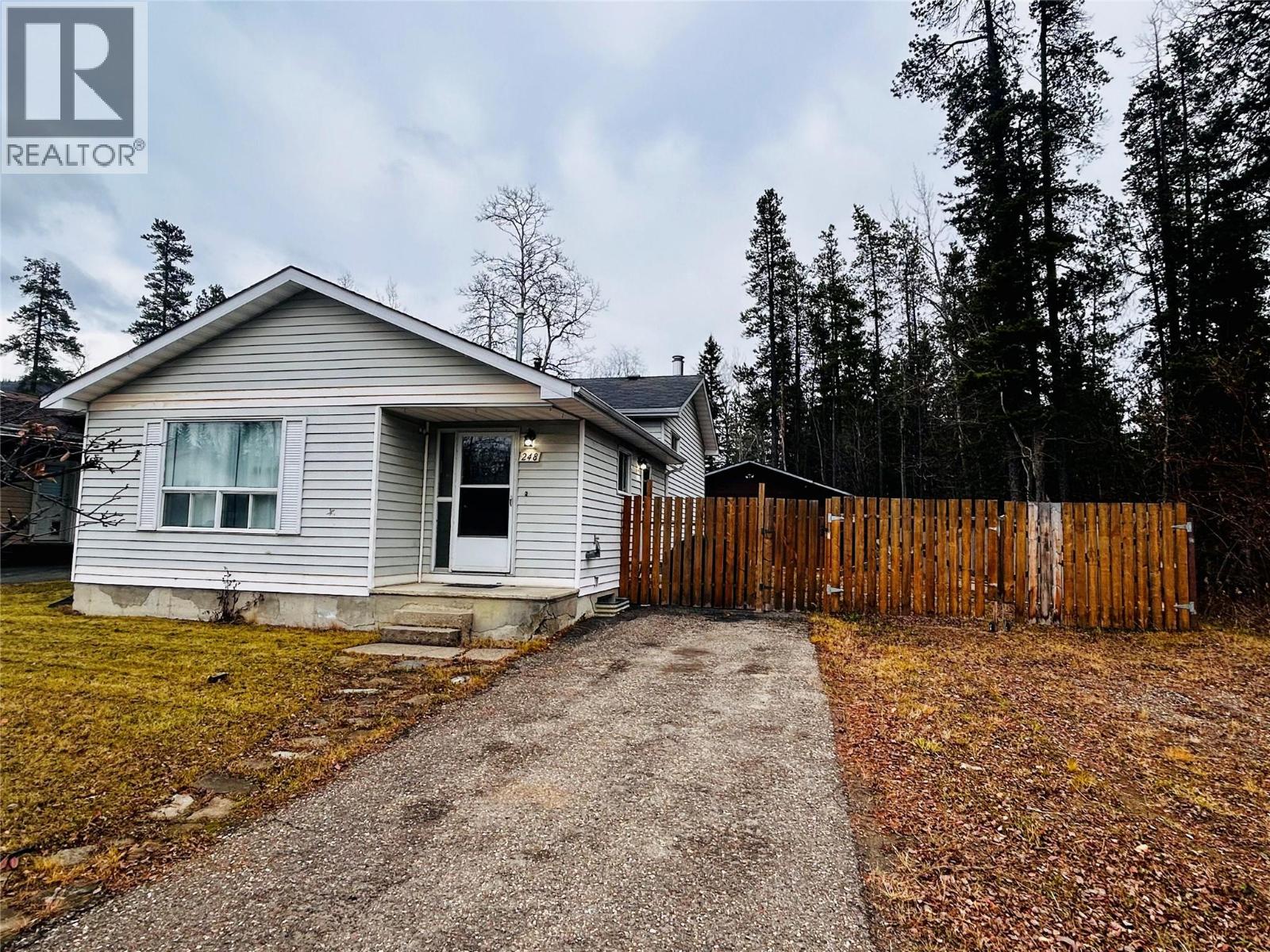 248 Peace River Cres, Tumbler Ridge, BC V0C 2W0