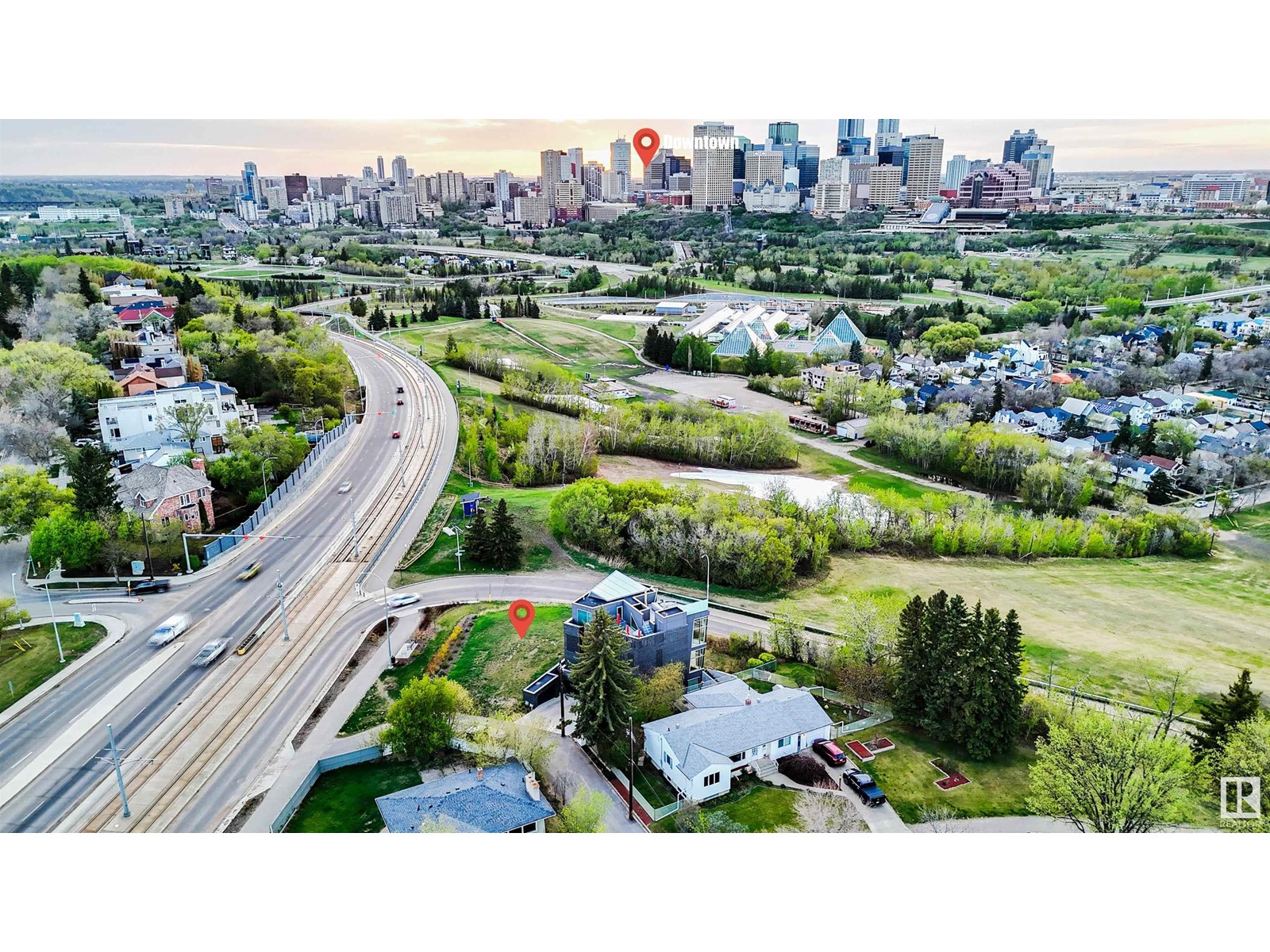 9260 Strathearn Dr NW #a, Edmonton, AB T6C 4E2