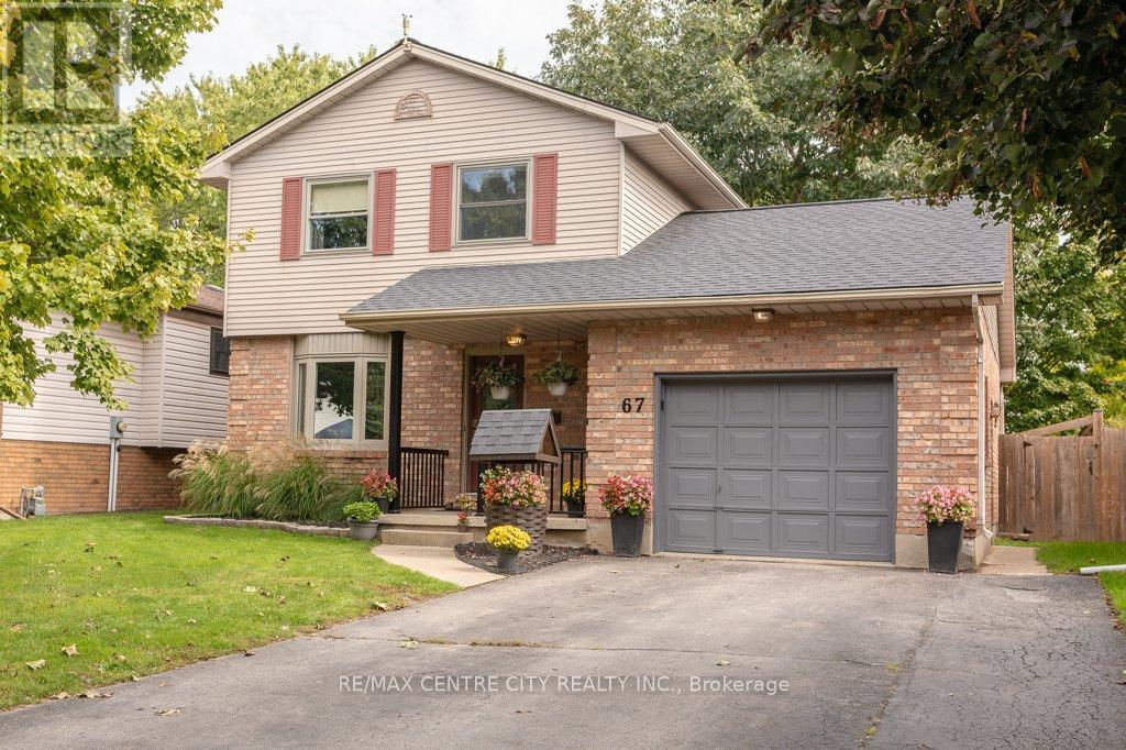 67 Farmington Ave, Aylmer, ON N5H 3E3