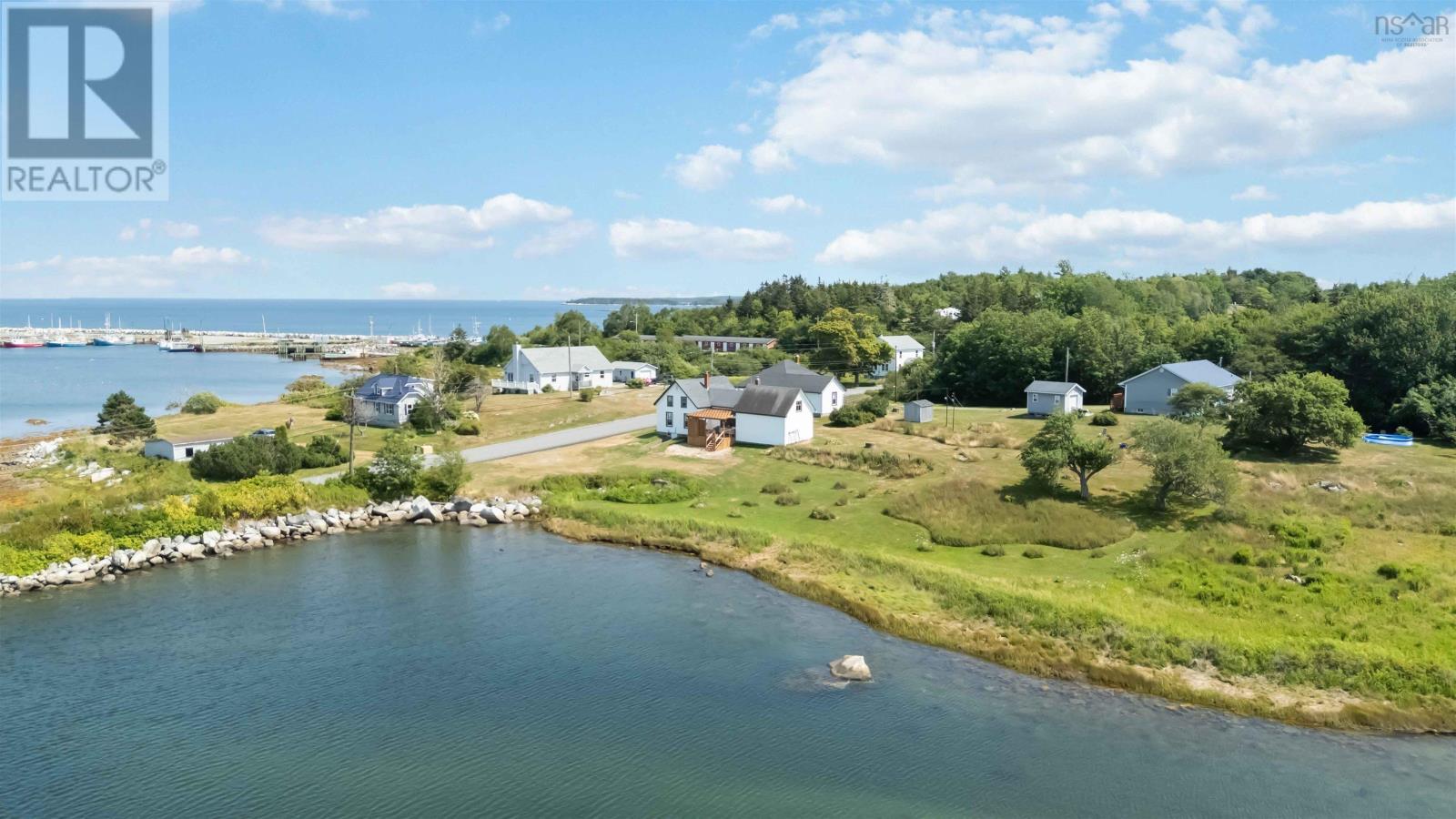 226 Central Port Mouton Rd, Port Mouton, NS B0T 1T0