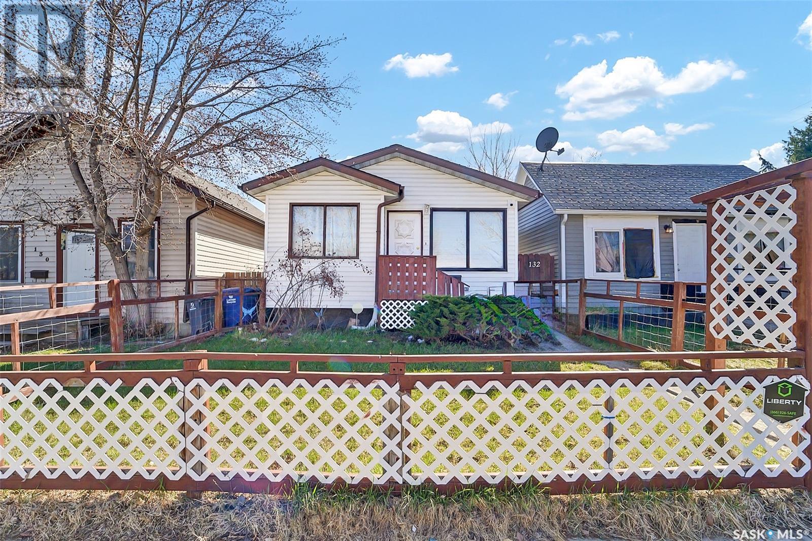 132 M Ave S, Saskatoon, SK S7M 2K2