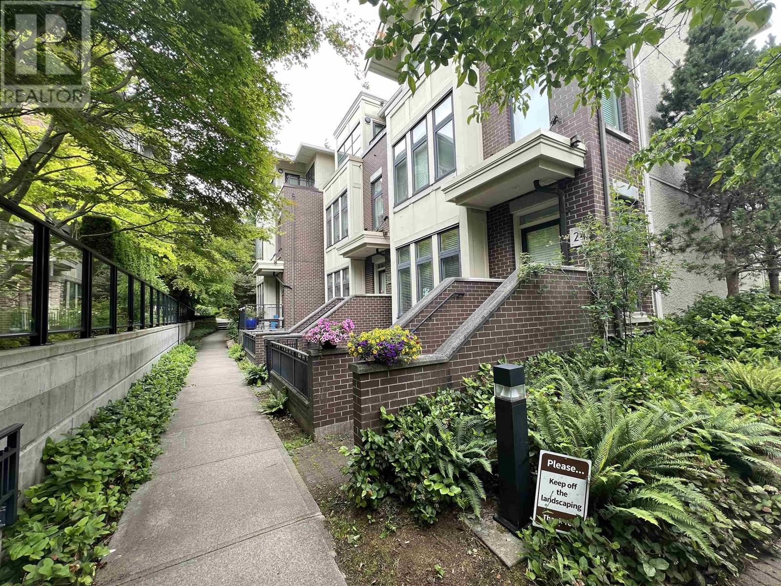5879 Gray Avenue Unit 23, Vancouver, BC V6S 0A9