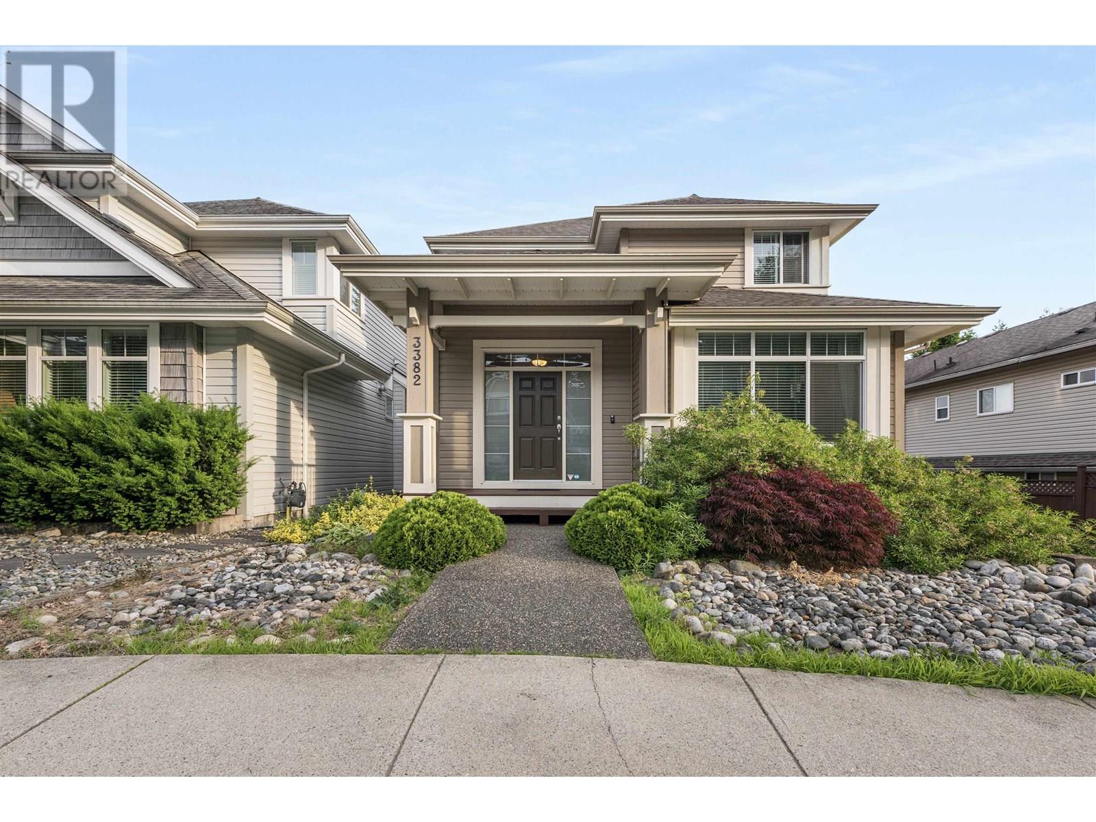 3382 Darwin Ave, Coquitlam, BC V3B 0C9
