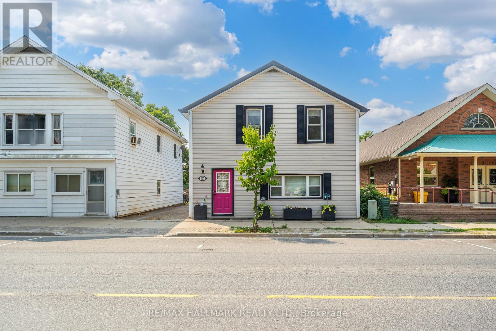 127 River St, Brock Sunderland, ON L0C 1H0