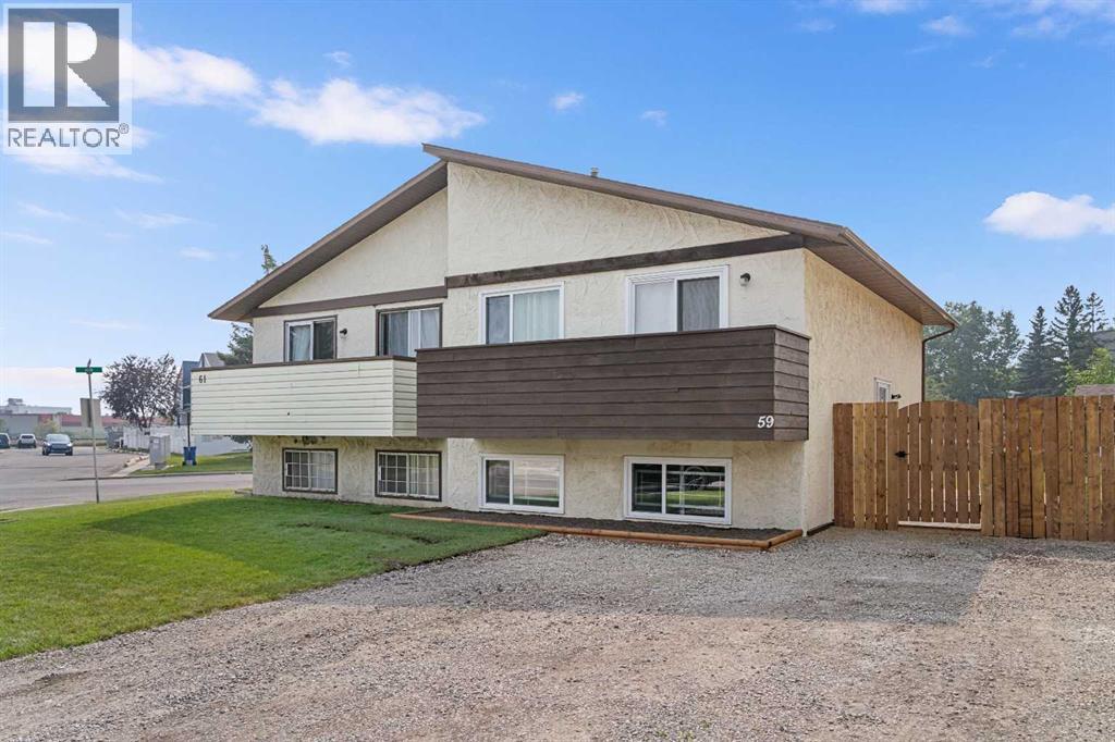 59 Doverville Way SE, Calgary, AB T2B 2N6