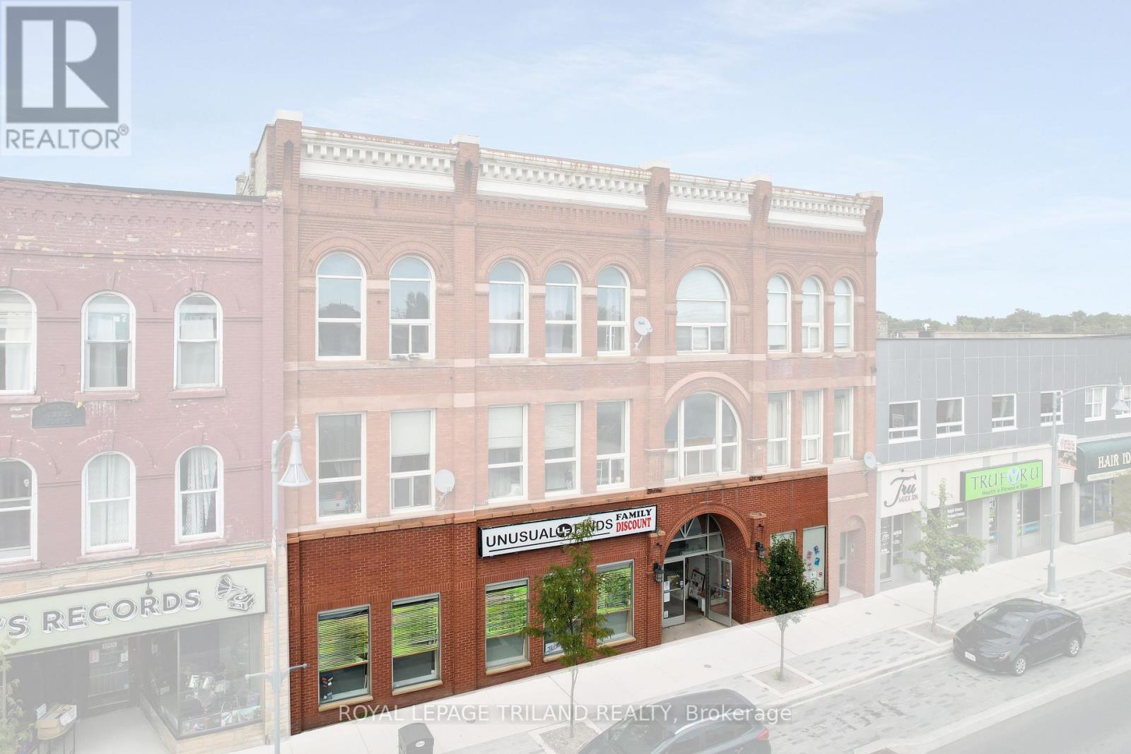 449 Talbot St, St. Thomas, ON N5P 1C1