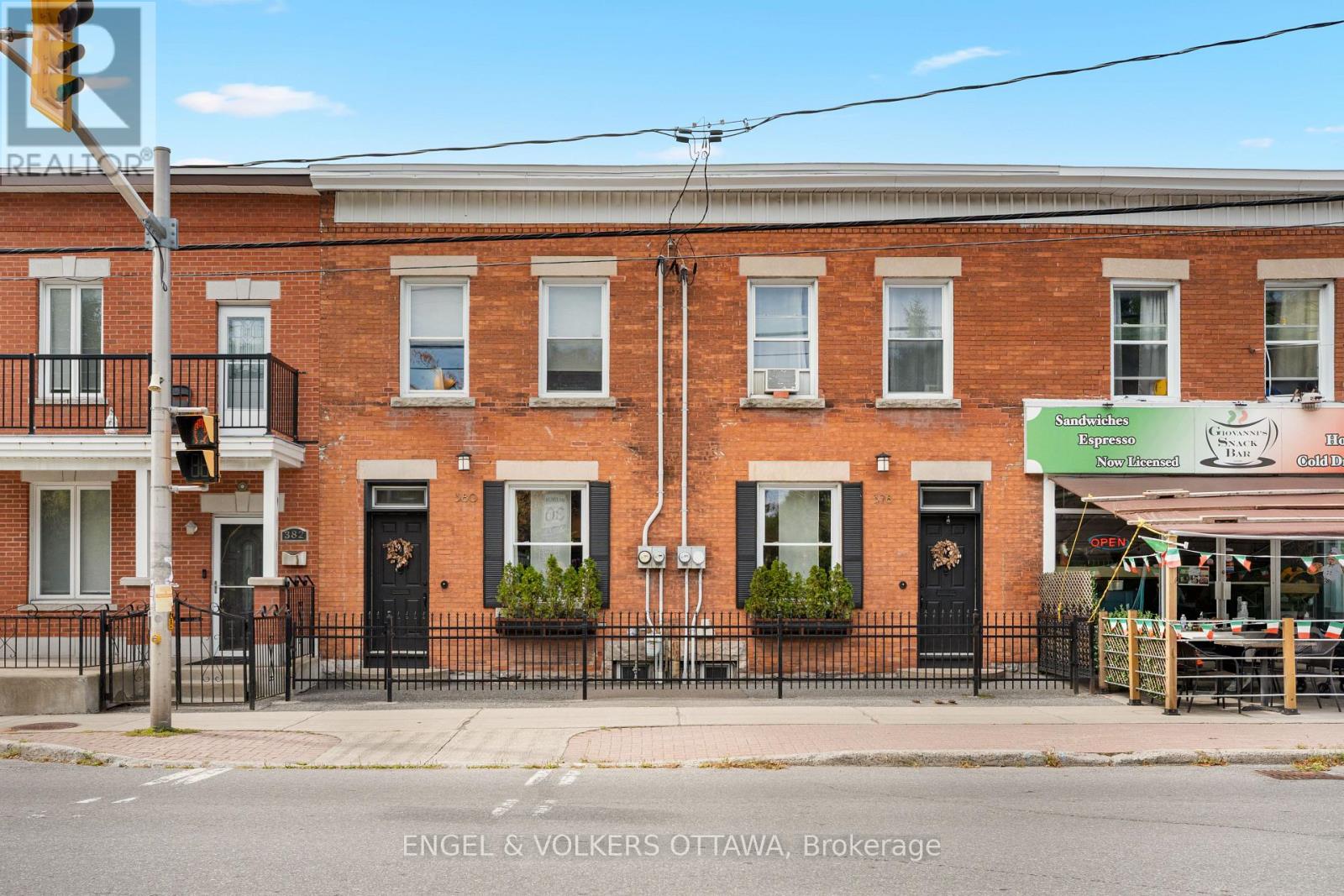 378-380 Booth St, Ottawa, ON K1R 7K6