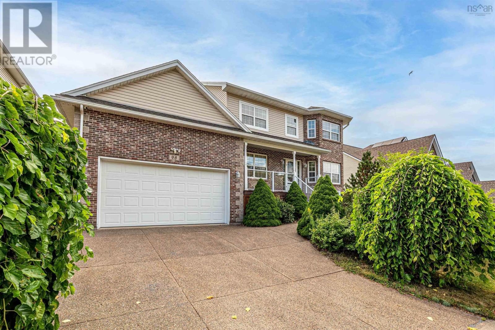 98 Castlepark Grv, Halifax, NS B3M 4X9