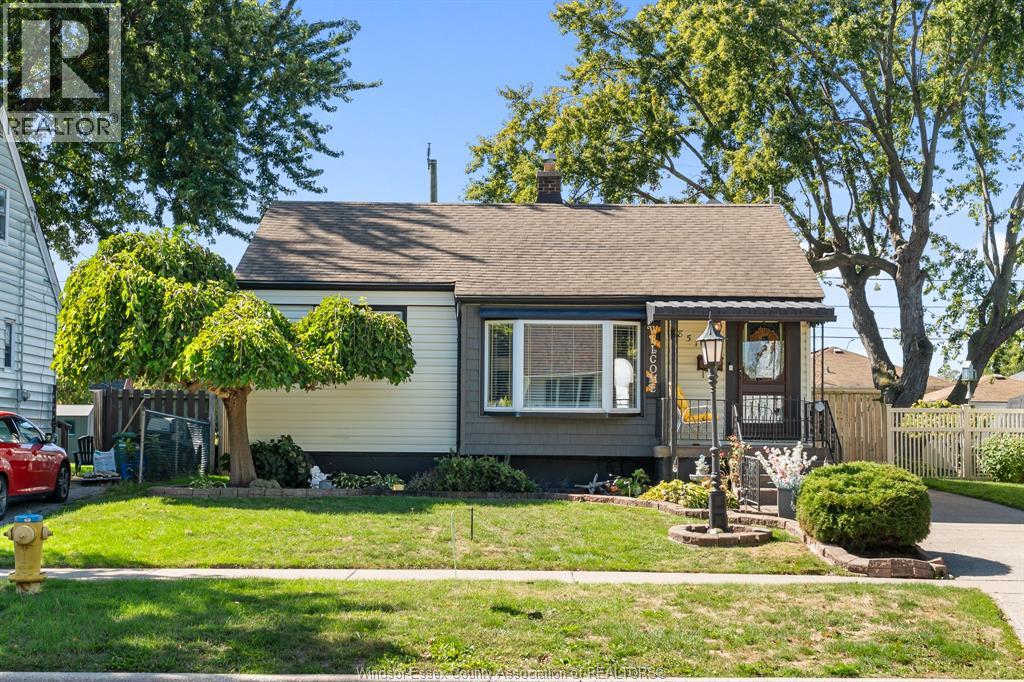 1851 Larkin, Windsor, ON N8W 4G7