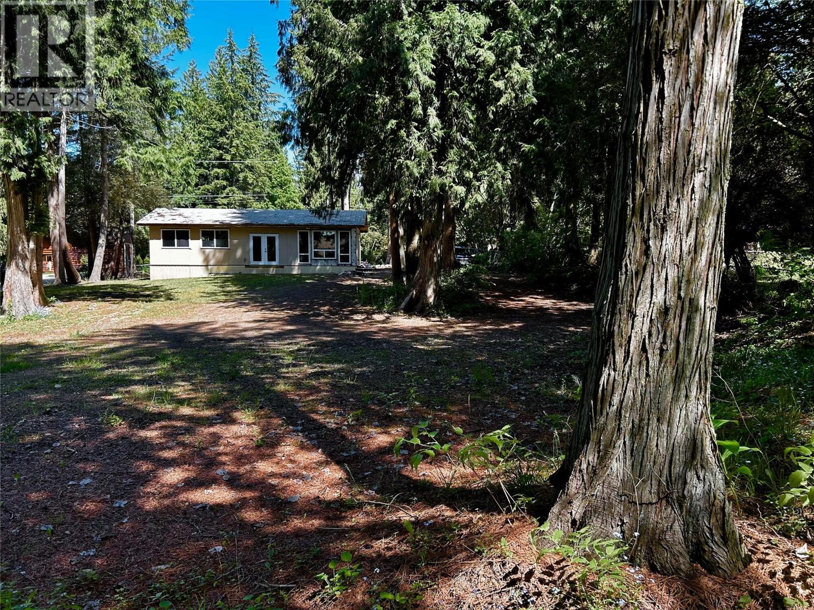 650 Swansea Point Rd, Swansea Point, BC V0E 2K2