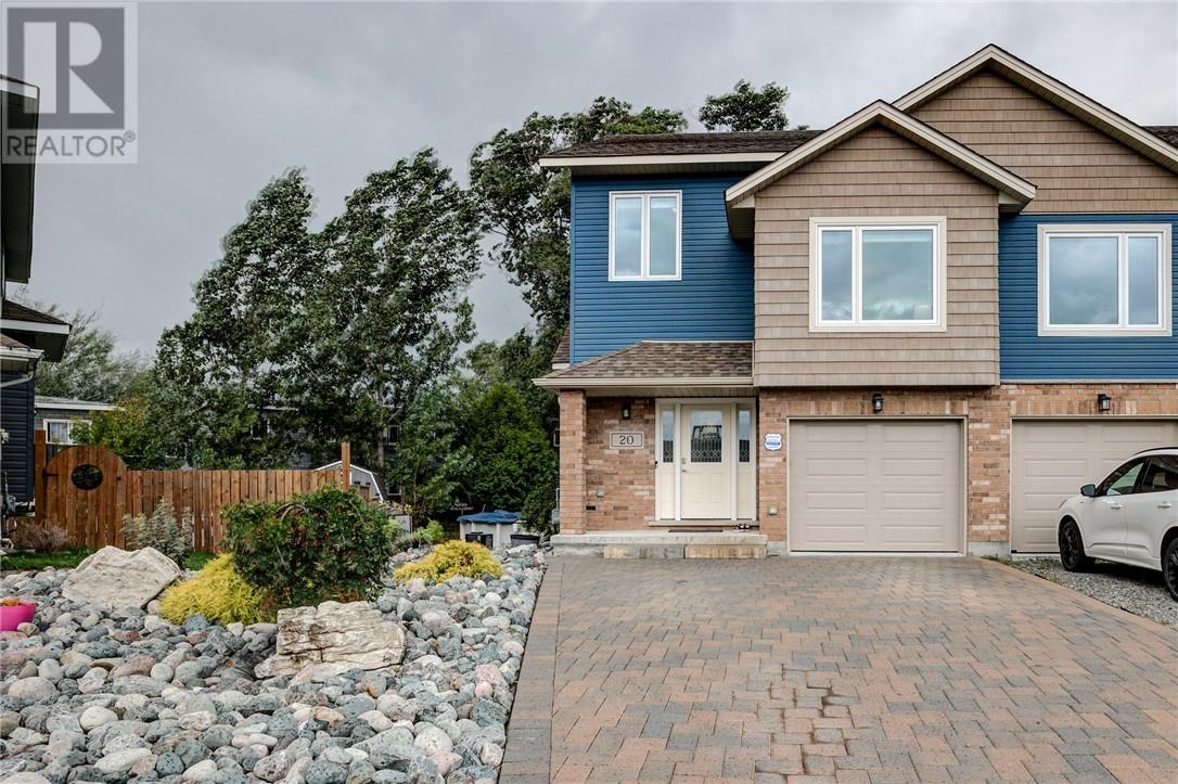 20 Applewood Ct, Garson, ON P3L 0A8
