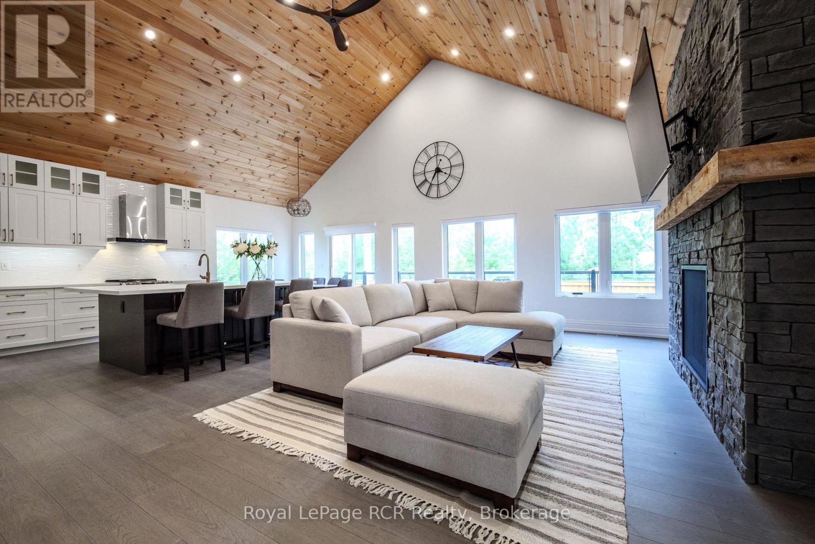 10 Frederick St E, South Bruce Peninsula, ON N0H 2G0