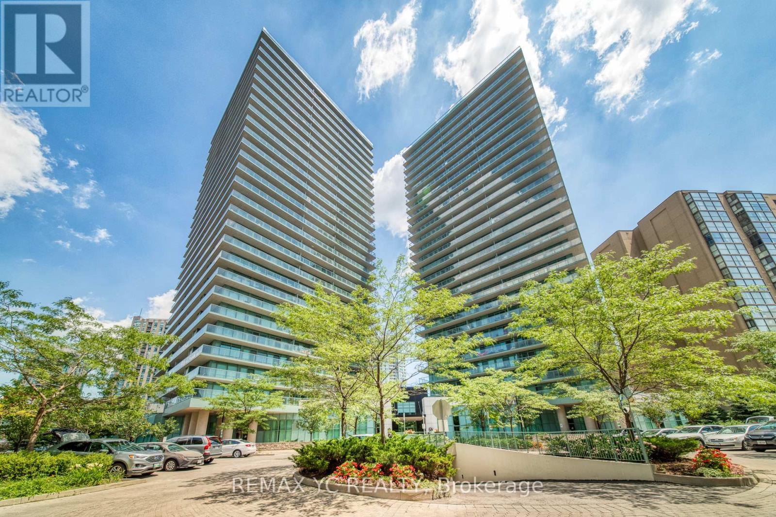 2410 5500 Yonge St, Toronto, ON M2N 7L1