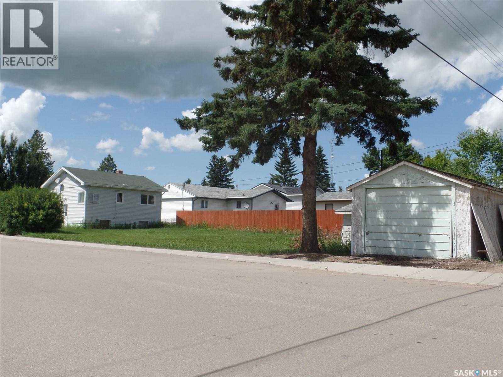 4901 Leader St, Macklin, SK S0L 2C0