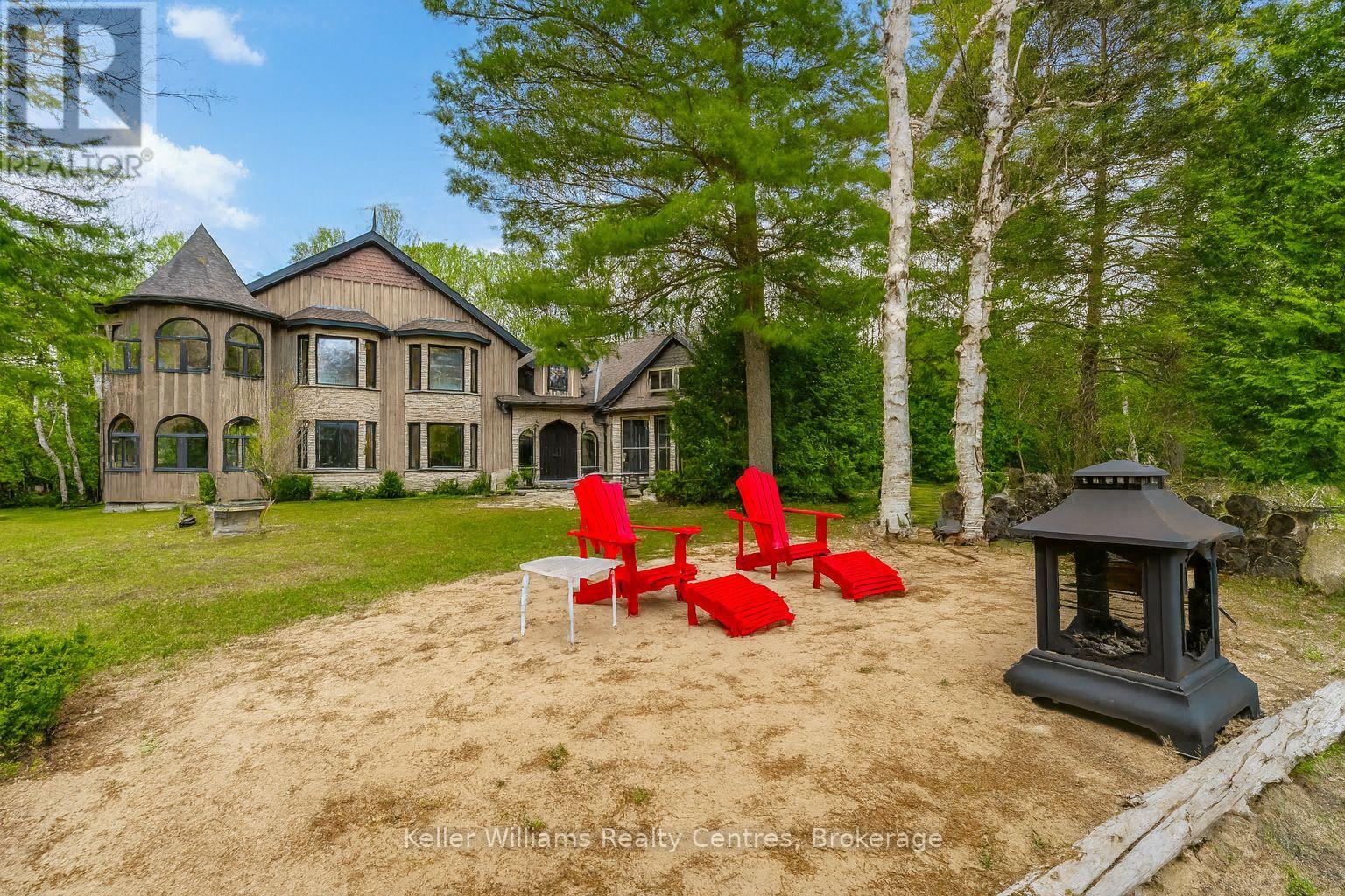 17 Thomas St, South Bruce Peninsula, ON N0H 2T0