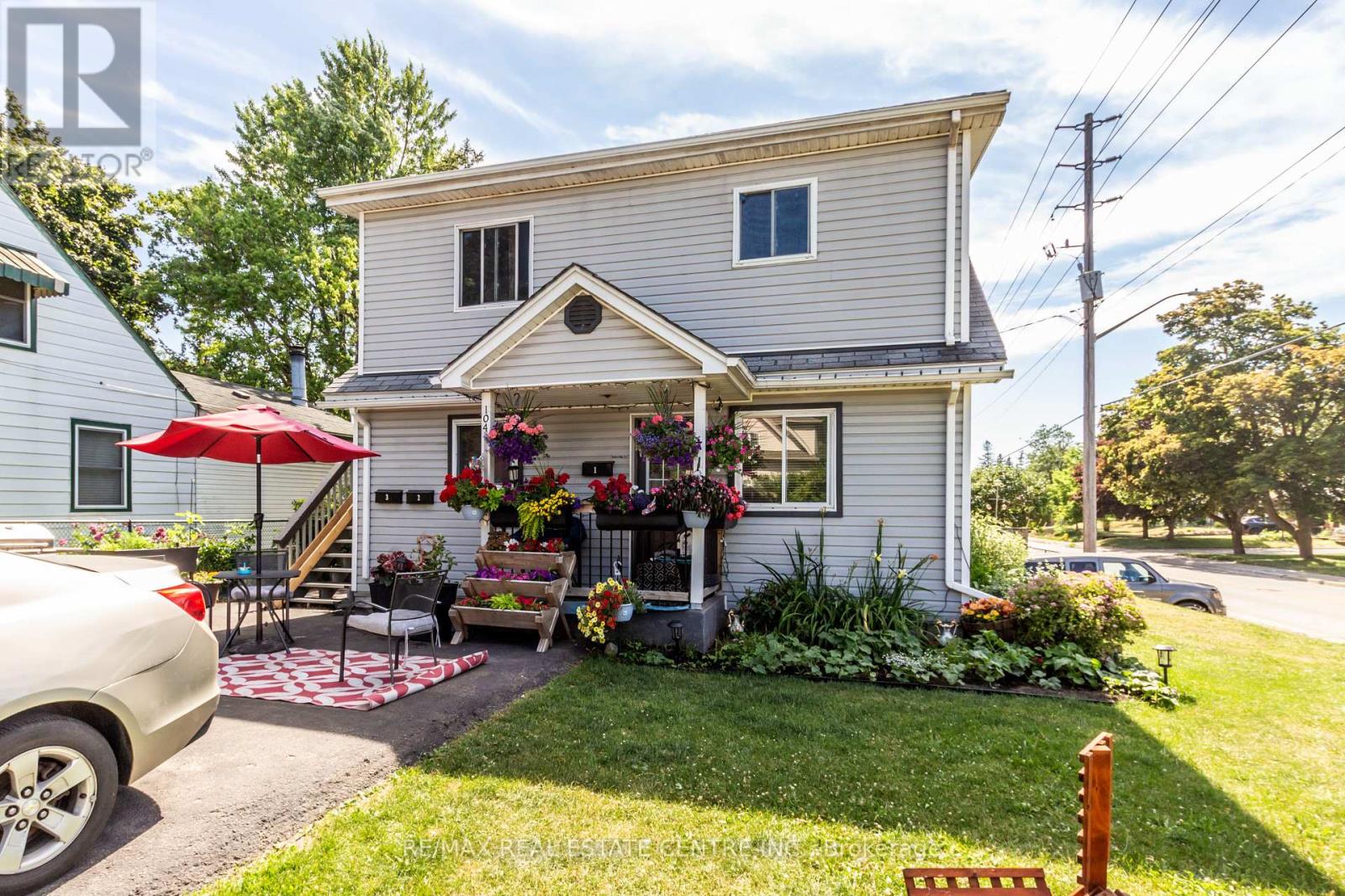 104 Oakwood Ave, Cambridge, ON N3H 4J2