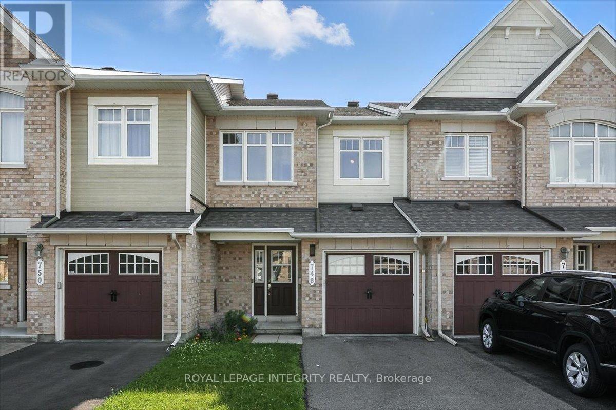 748 Morningstar Way, Ottawa, ON K1W 0G6