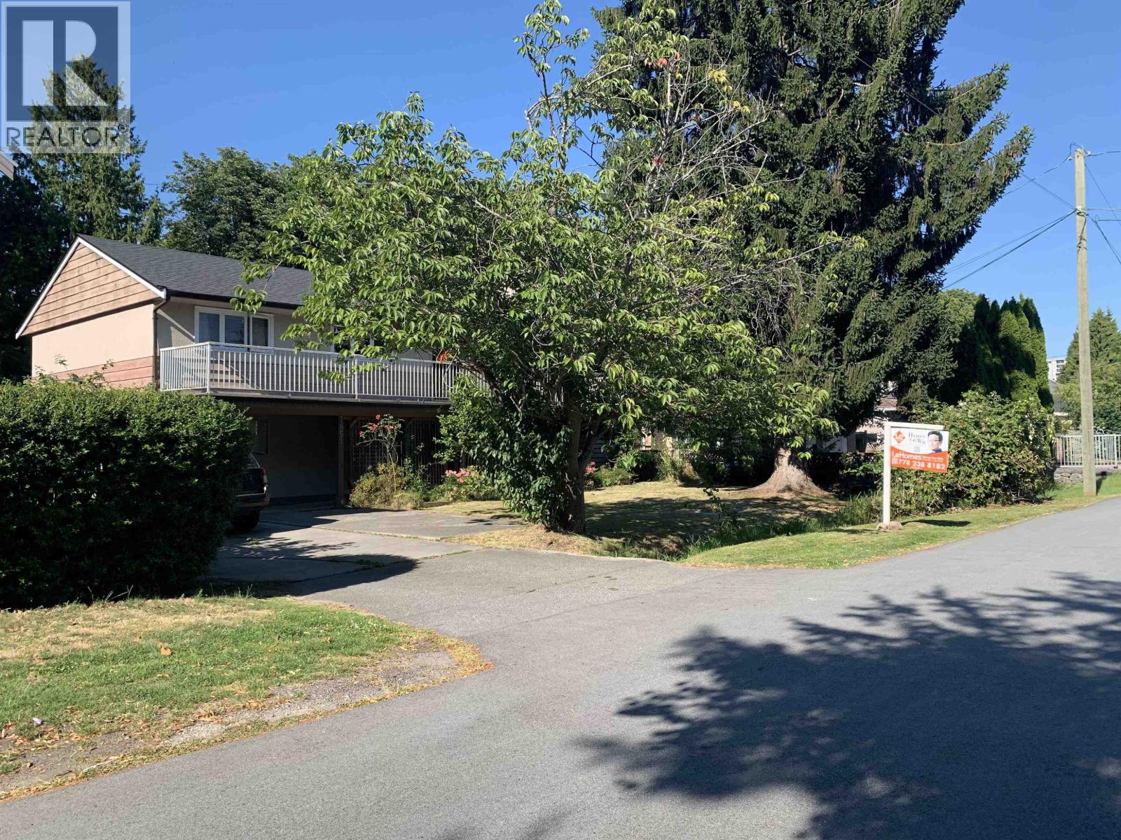 7851 Bennett Rd, Richmond, BC V6Y 1N3