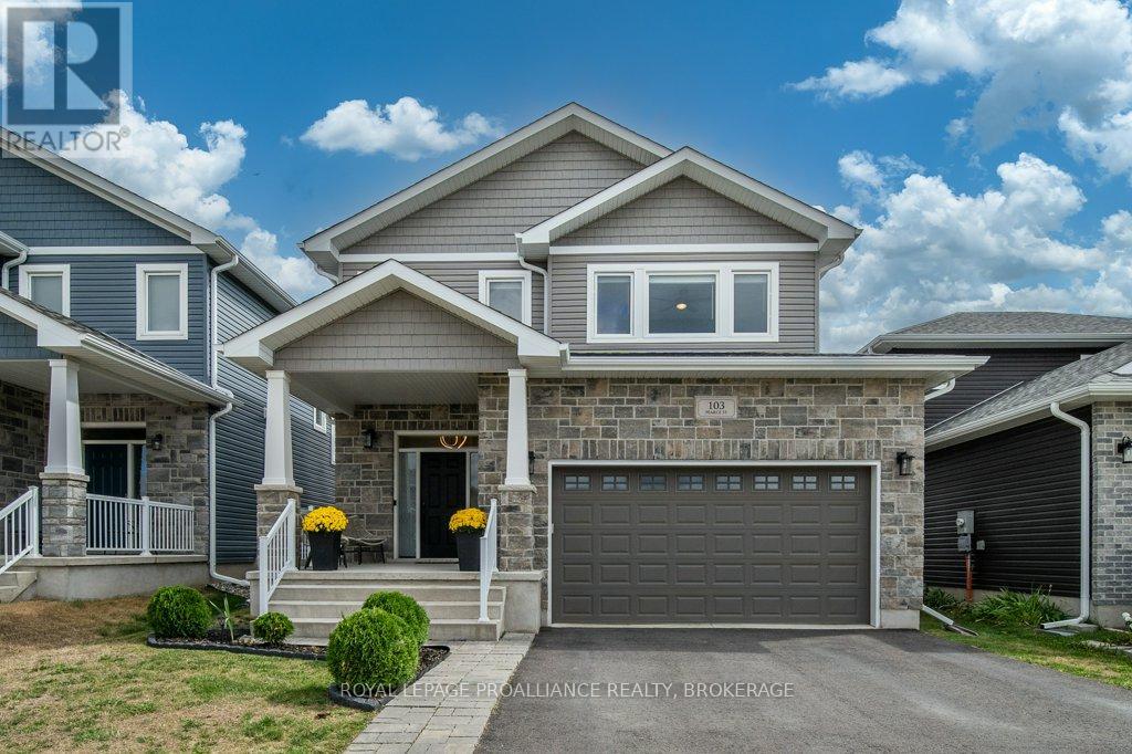 103 Pearce St, Loyalist Amherstview, ON K7N 0E1
