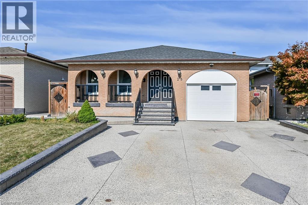 28 Tara Ct, Hamilton, ON L8K 6E6