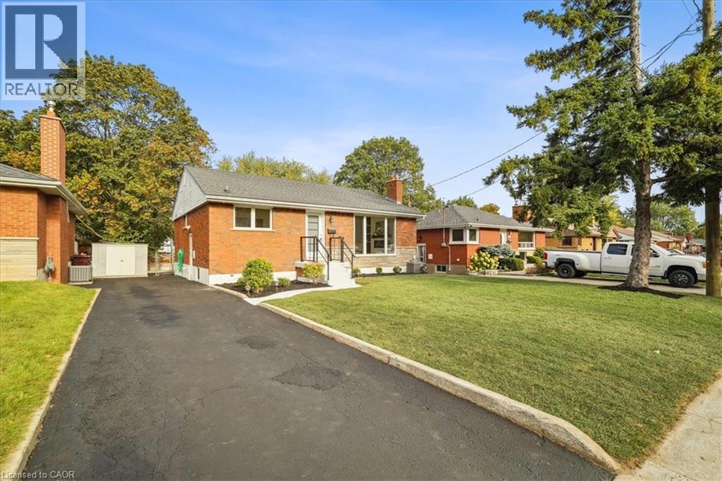 1391 Mountain Grove Ave, Burlington, ON L7P 2H1