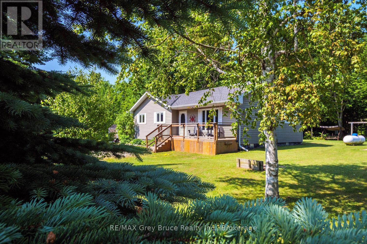 32 Sugarbush Rd, South Bruce Peninsula, ON N0H 2T0