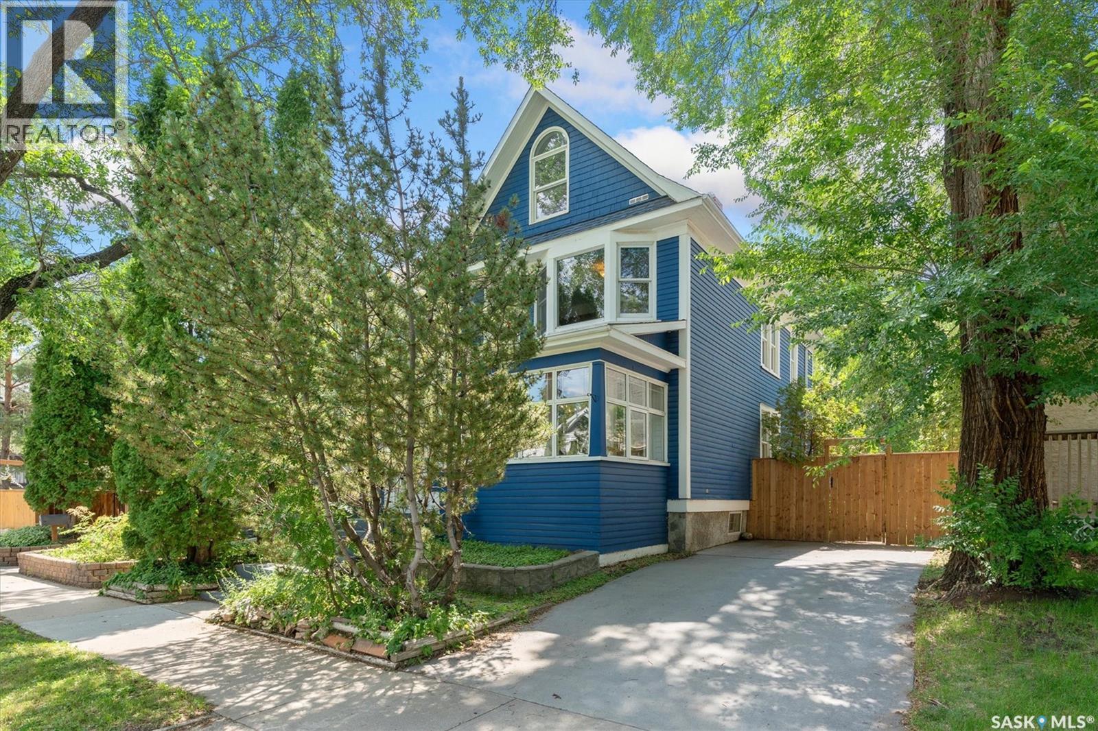 1018 Aird St, Saskatoon, SK S7N 0T1