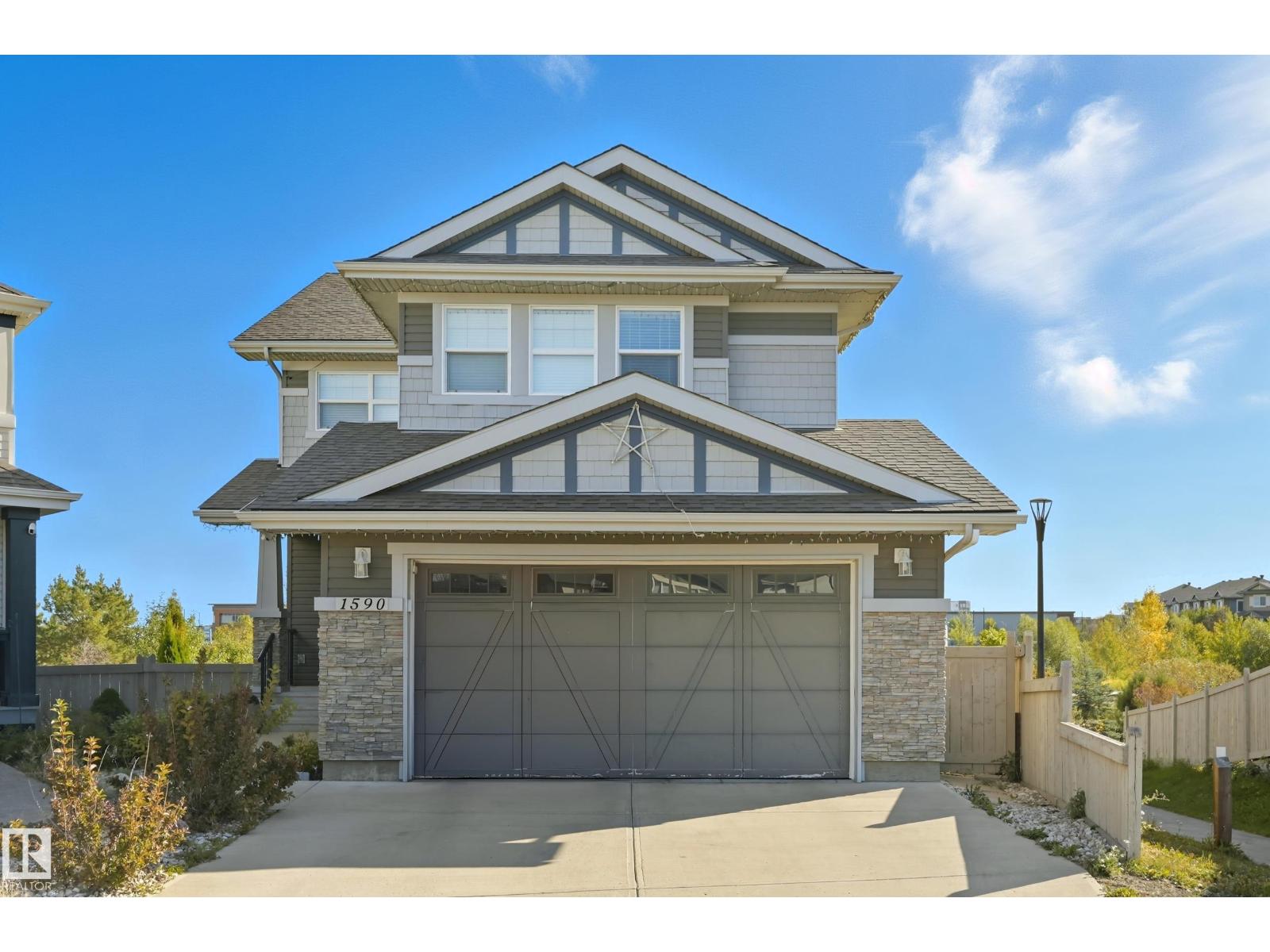 1590 Chapman Way SW, Edmonton, AB T6W 0Z2