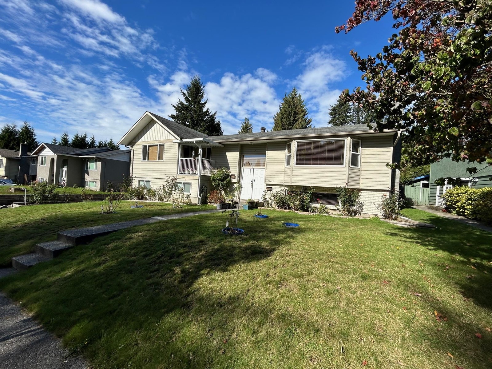 102 Avenue Unit 14435 #b, Surrey, BC V3R 6M6