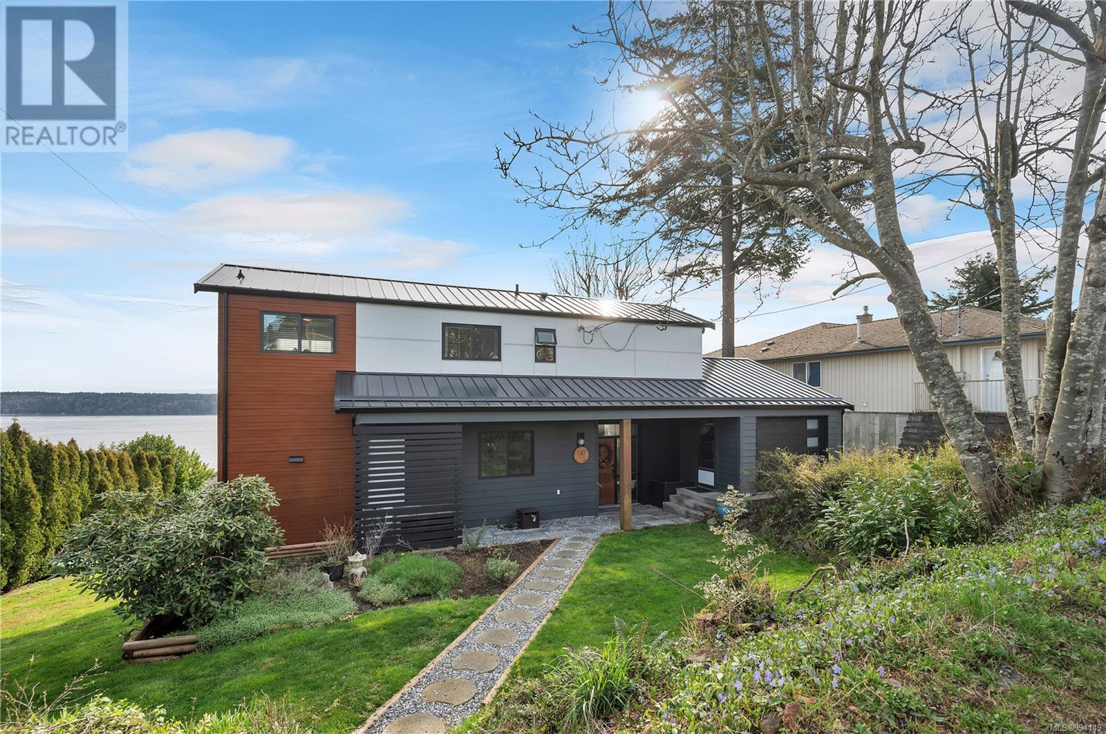 241 Alder St S, Campbell River, BC V9W 2M9