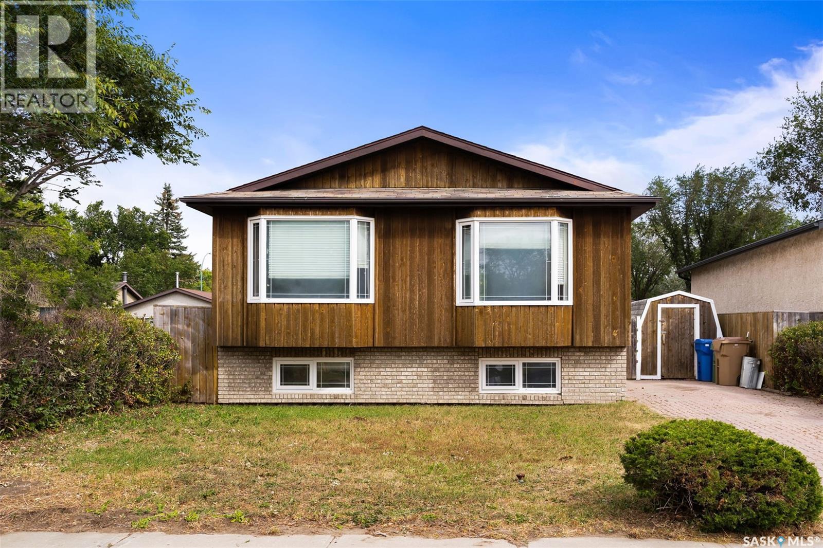 1039 Fleet St, Regina, SK S4N 6M3