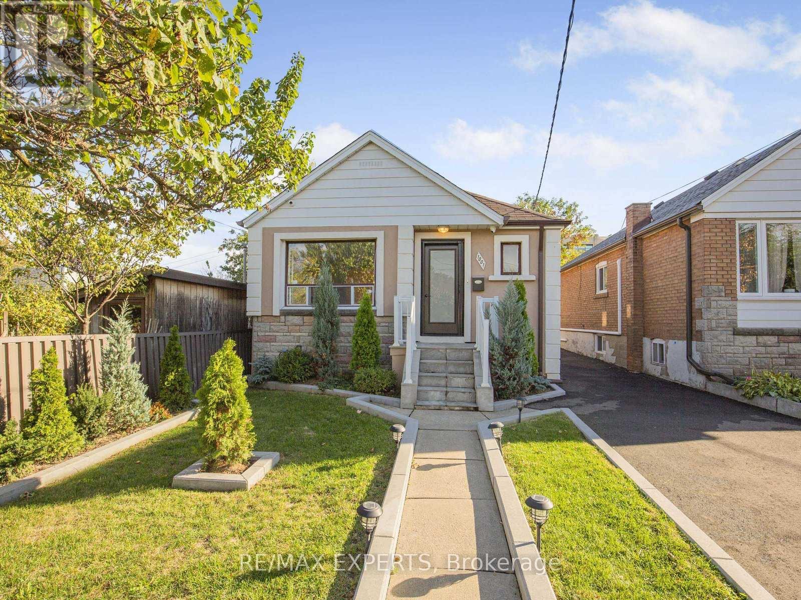 1001 Castlefield Ave S, Toronto, ON M6B 1E4