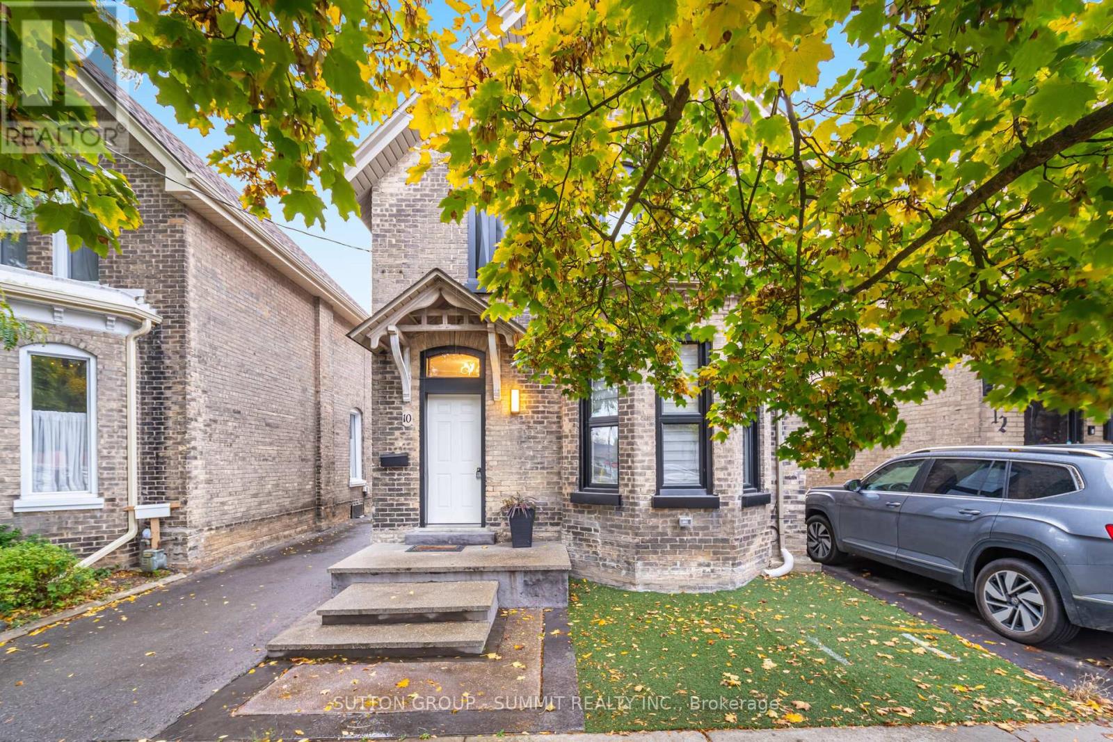 10 Pearl St, Brantford, ON N3T 3N4