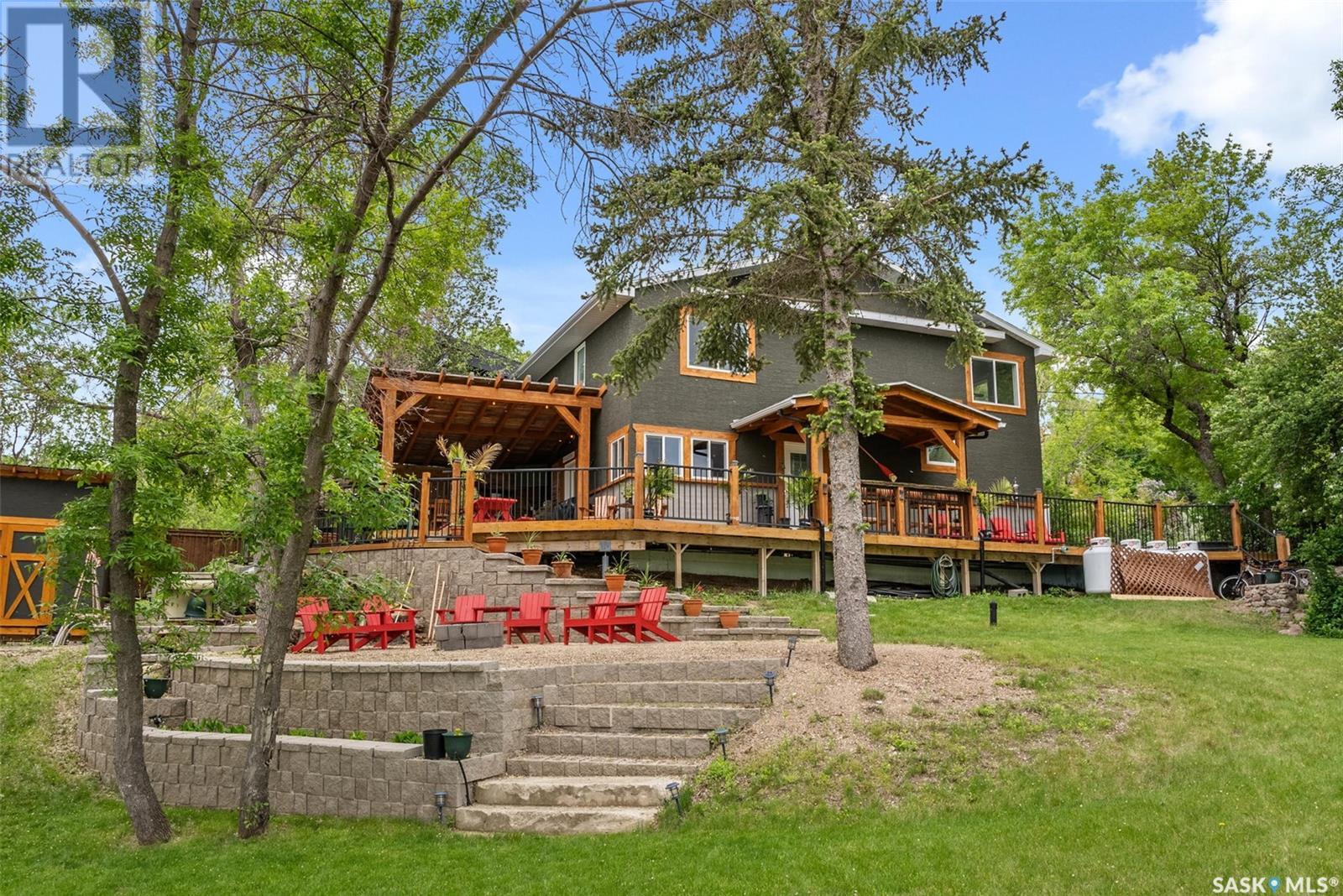225 Edward Street #3rd, Regina Beach, SK S0G 4C0