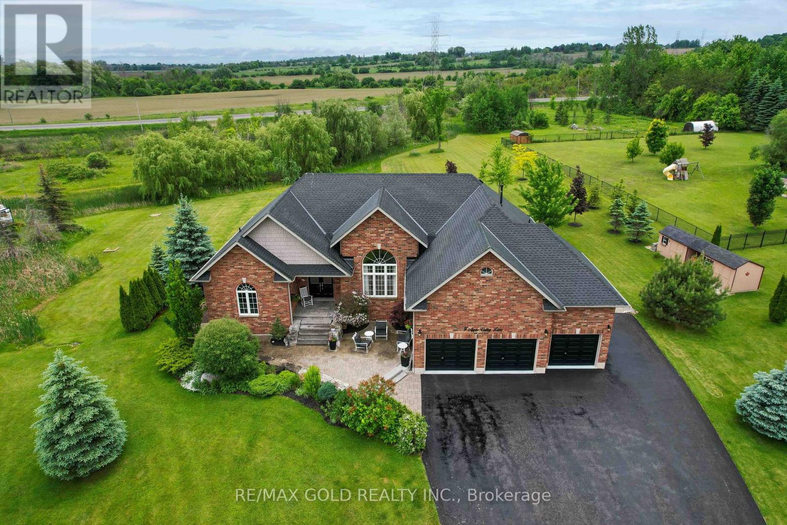 9 Apple Valley Ln, Adjala-Tosorontio, ON L0M 1J0