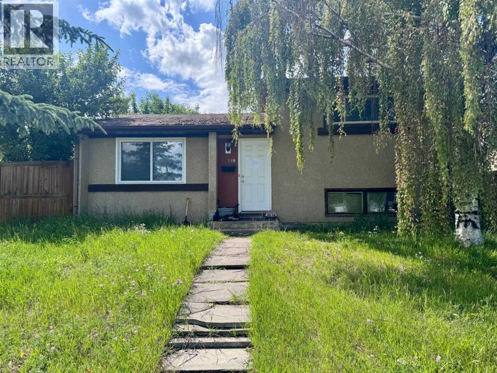 119 Pinecliff Way NE, Calgary, AB T1Y 3X2