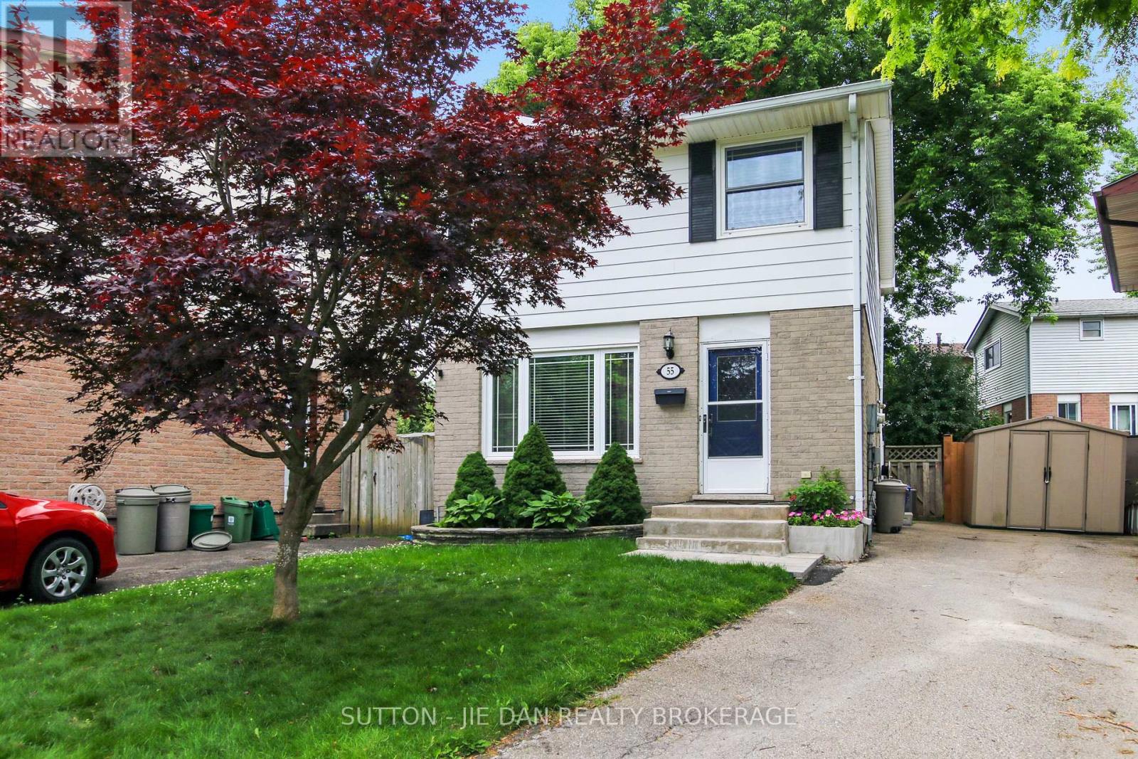 55 Constable Ct, London, ON N6G 3N7
