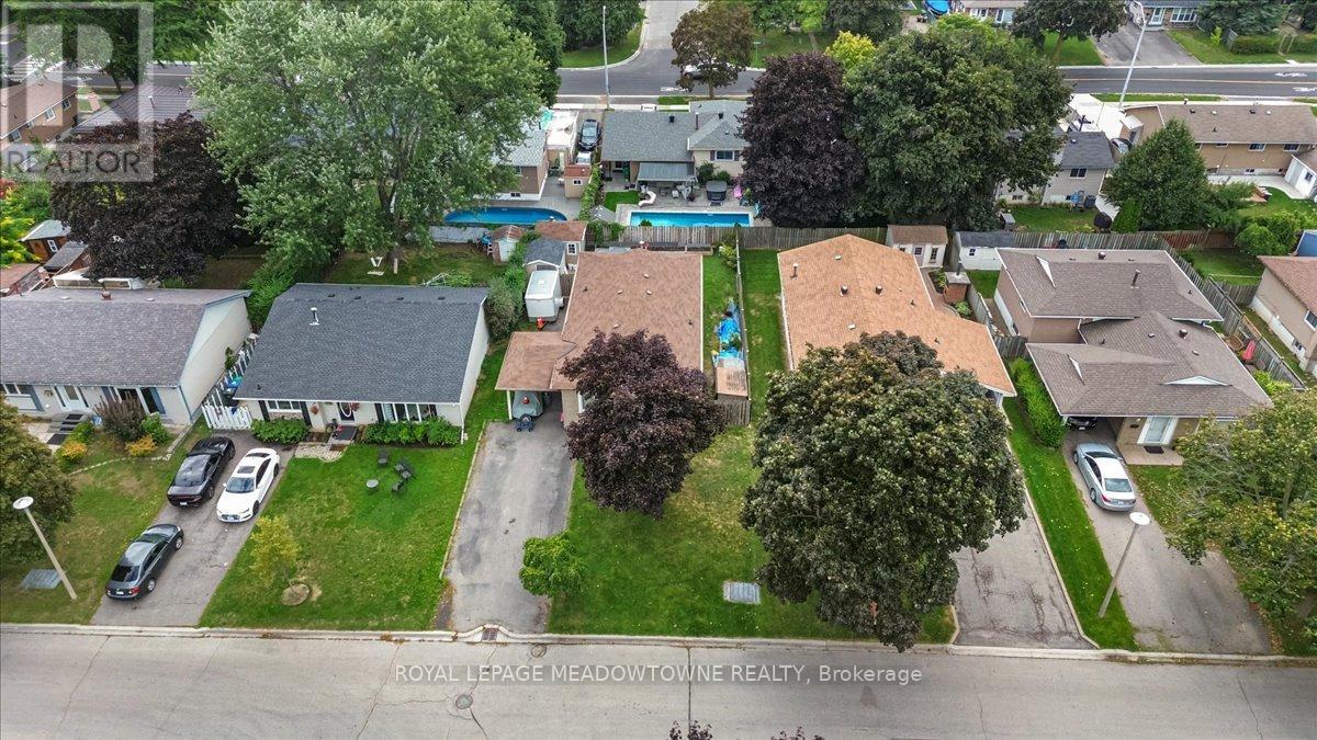 9 Welbeck Dr, Brampton, ON L6X 2K9