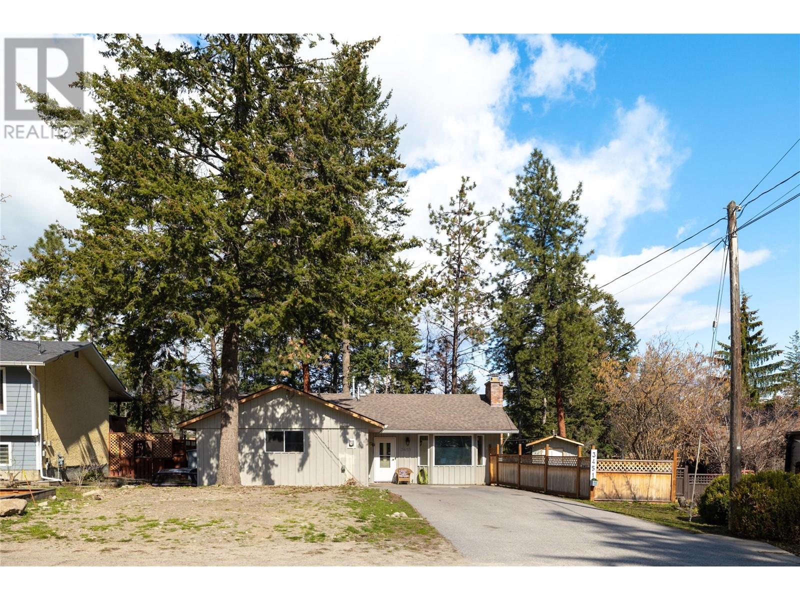 3451 Mctaggart Rd, West Kelowna, BC V4T 1H7