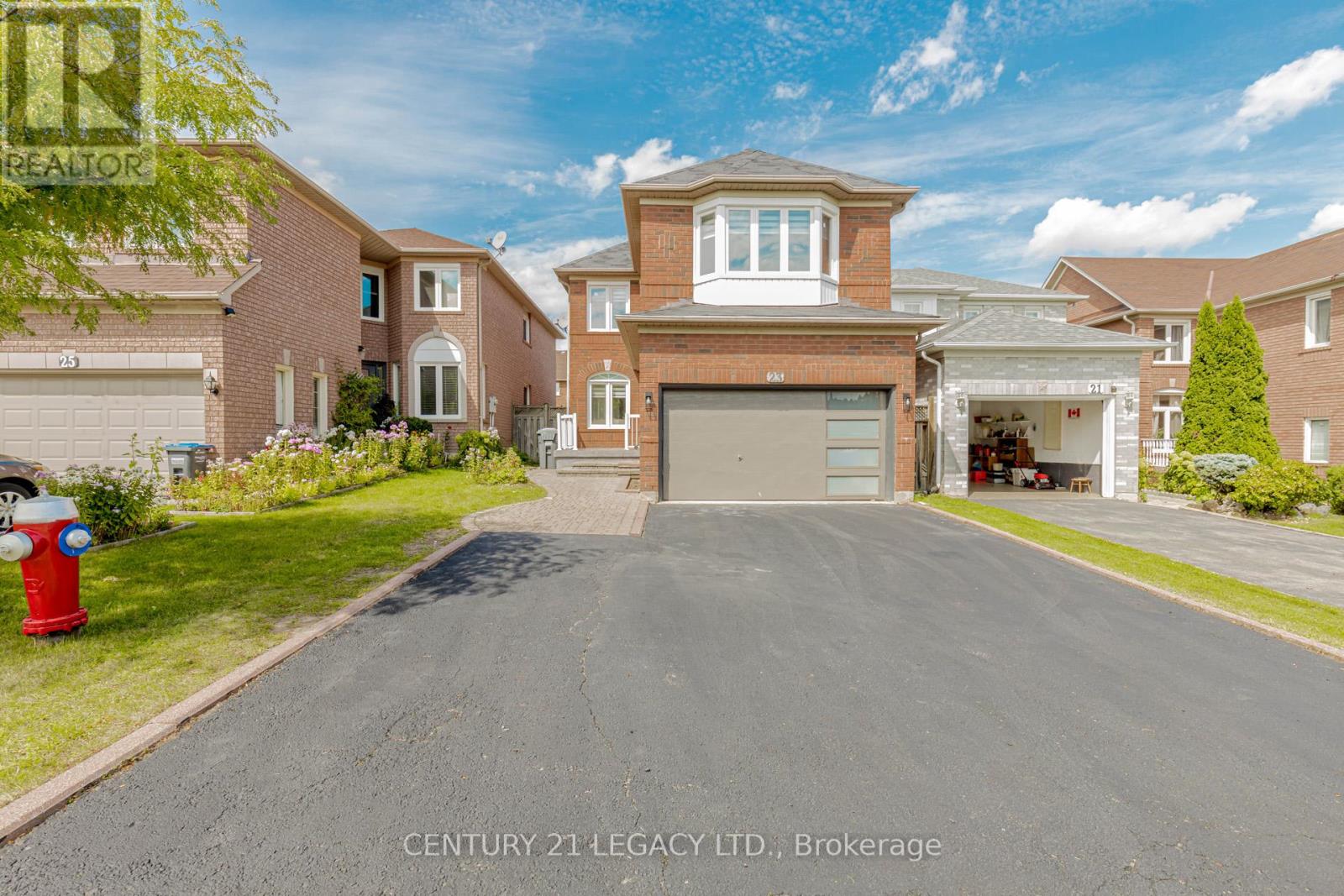 23 Alaskan Summit Ct, Brampton, ON L6R 1P1