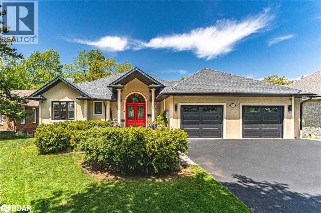 64 Woodcrest Rd, Barrie, ON L4N 2V5