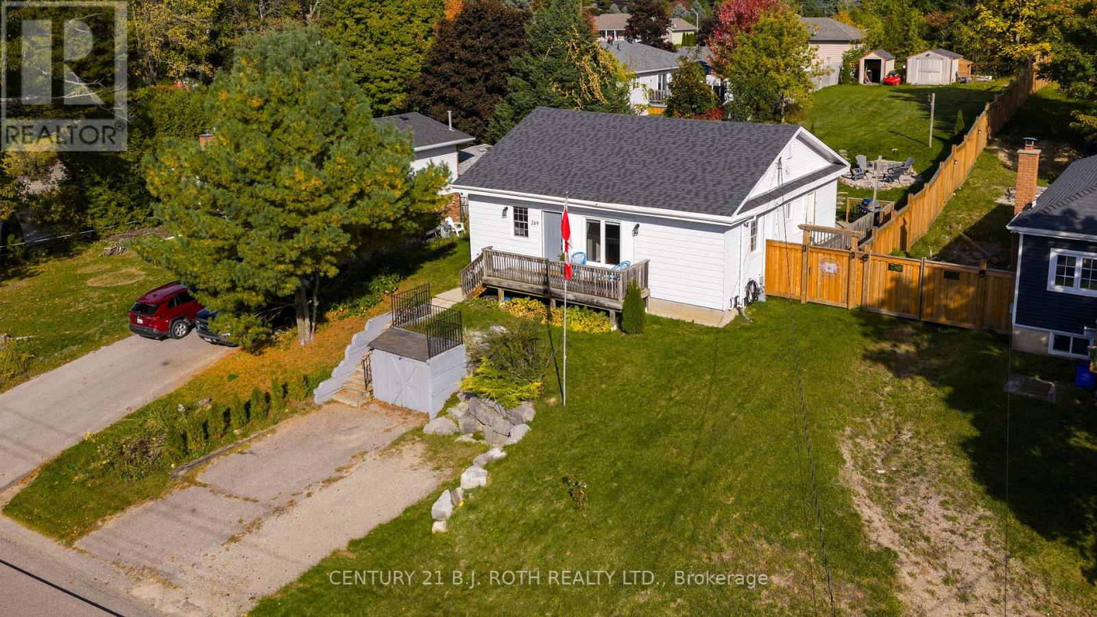 249 Church St, Penetanguishene, ON L9M 1G6