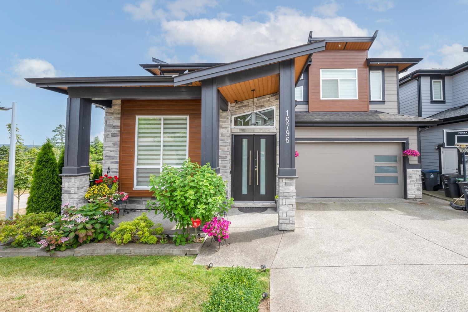 16 Avenue Unit 16796 #a, Surrey, BC V3Z 0T3