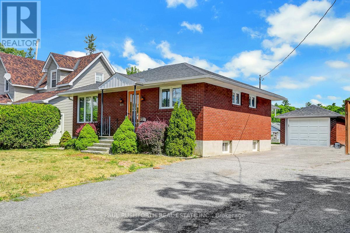 235 Elgin St W, Arnprior, ON K7S 1P4