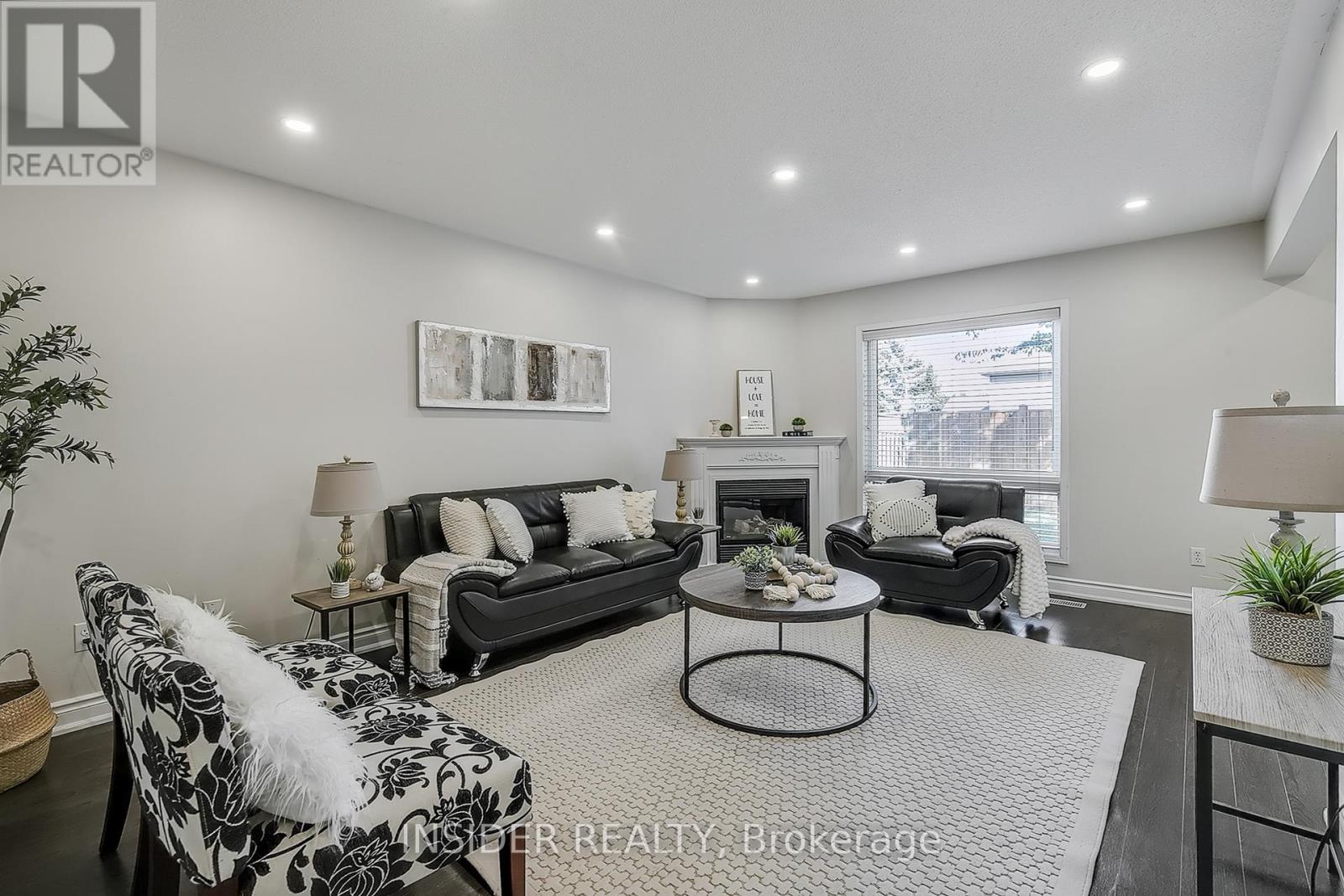 35 Langlaw Dr, Cambridge, ON N1P 1J1