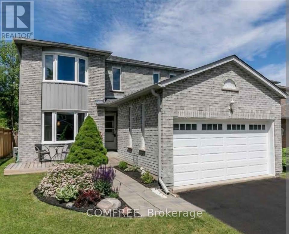 61 Carruthers Cres, Barrie, ON L4M 6A3