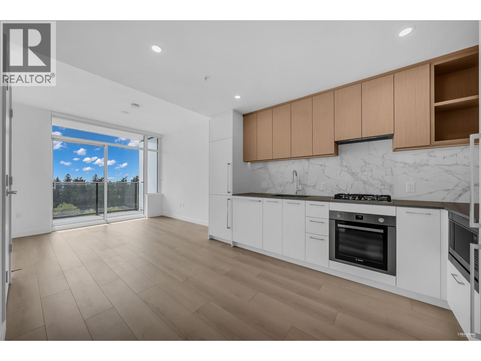 6468 Willingdon Avenue Unit 1203, Burnaby, BC V5H 0L3