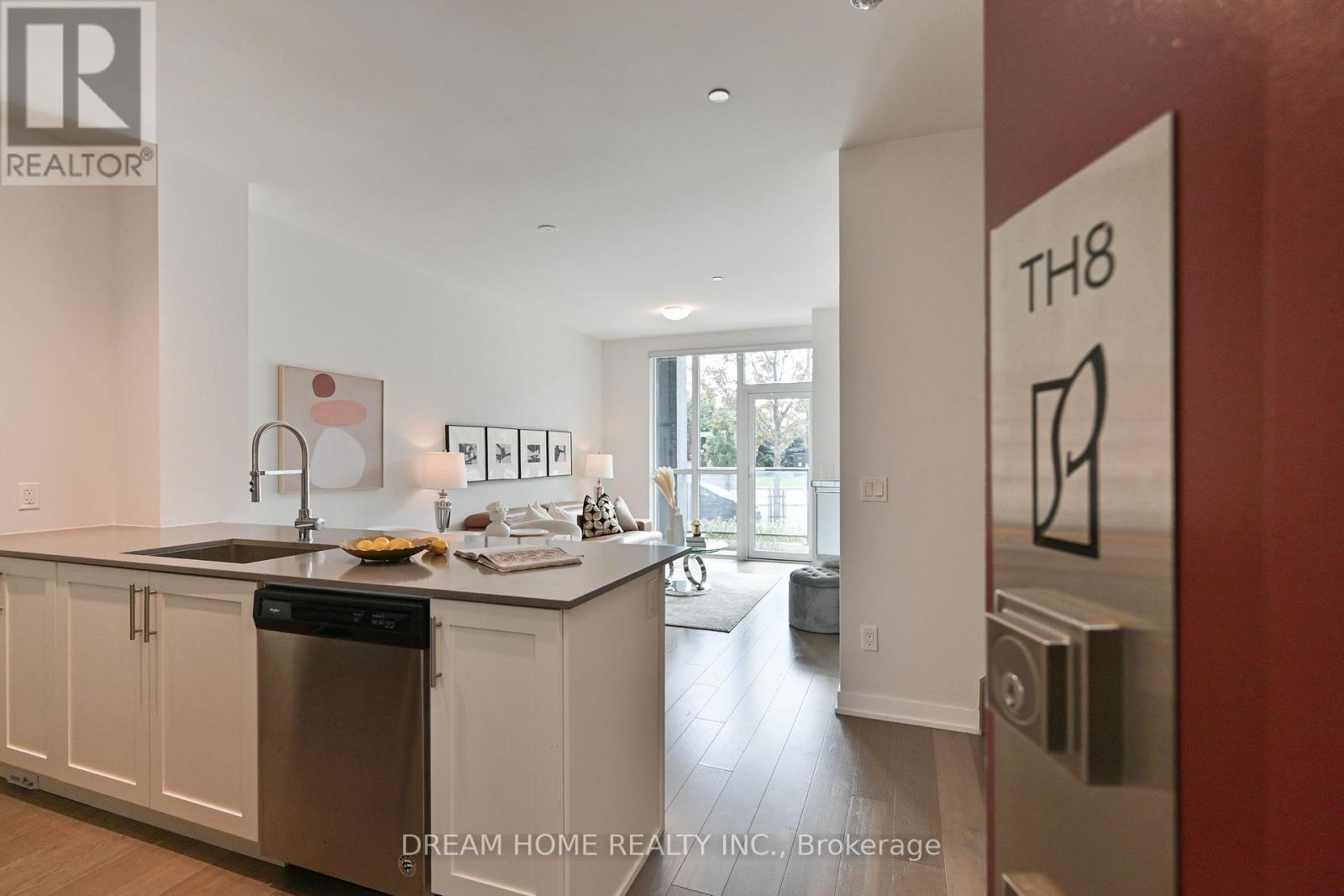 4055 Parkside Village Dr, Mississauga, ON L5B 0K8