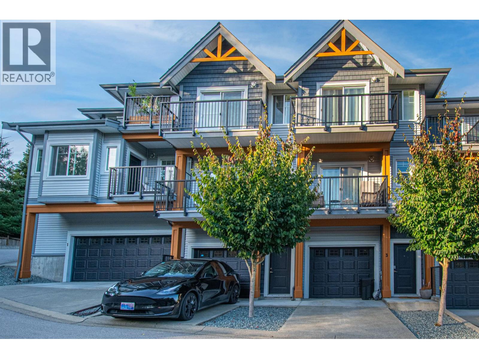 22810 113 Avenue Unit 2, Maple Ridge, BC V2X 3N2
